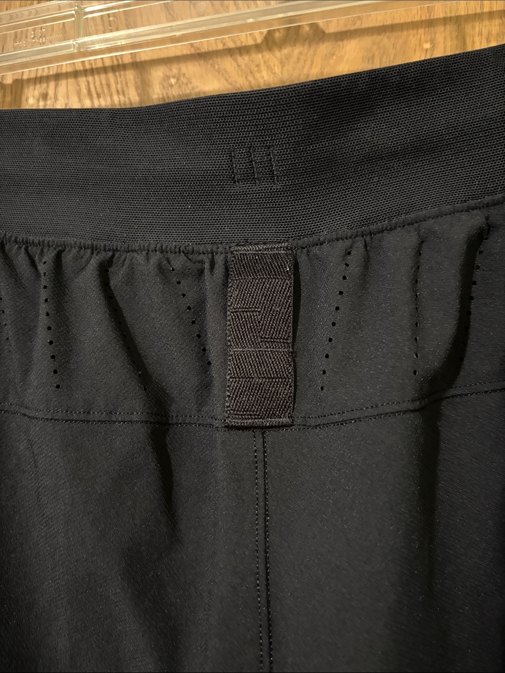 Lululemon license to train large men’s Black Performance Drawstring Shorts - Picture 6 of 7